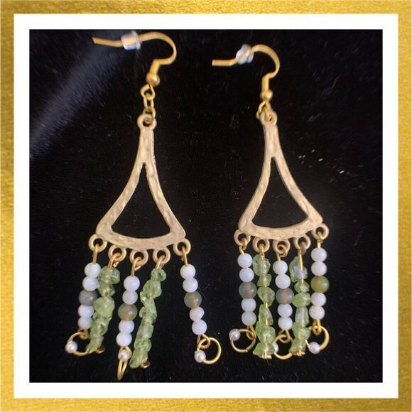 3/$20 Hand Crafted BEADED Dangle HANDMADE Gold Peridot EARRINGS - Picture 1 of 1
